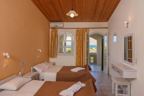 Hotel Kiklamino - 2 estrellas
