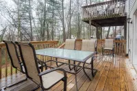 Asheville Cottage Retreat by AvantStay