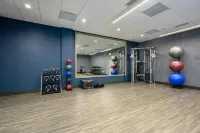 DoubleTree by Hilton Raleigh Midtown - Gym