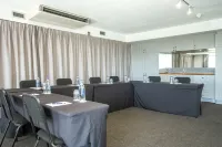 Dolphin Beach Hotel Self Catering Apartments