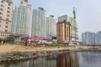 SKY HOTEL - 2-Star