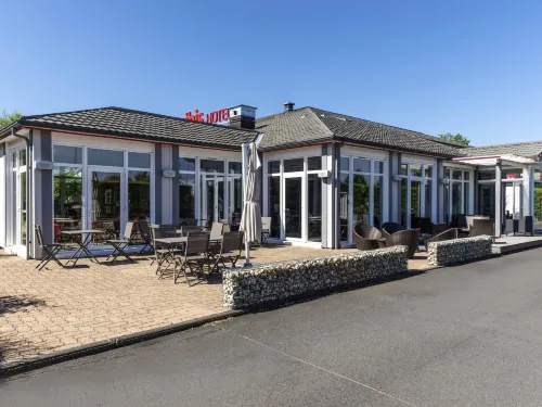 Ibis Issoire - parking