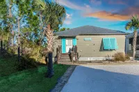 Tranquil Gulf Shores Holiday House with Private Entrance - 民泊
