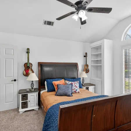 Roaring Fireplace Family Basecamp Midland Tx 4 Bedroom Home