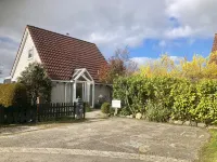 Spacious 6-Person Holiday Home Dijkrose Close to the Lauwersmeer - 2성급