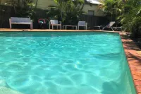 エアポート クレイフィールド モーテル - プール