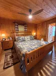 ★ Smokies Cabin Tree House Retreat, Pet-Friendly ★ - Hytter