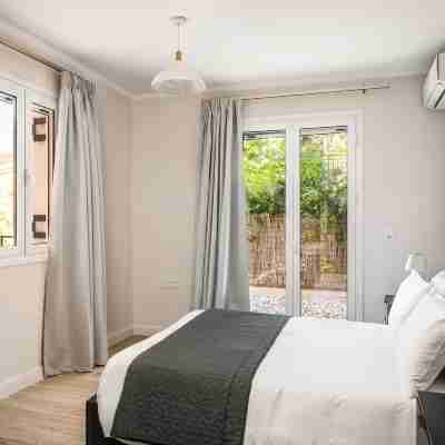 Althaia Three-Bedroom Maisonette by Konnect Rooms