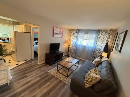 Hall's Haven: Simple Cozy Escape. Pets Welcome! Hiking & Wine Trail Nearby - 2-Star