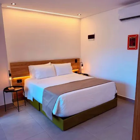 ONCE SUITES