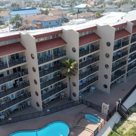 Direct Beachfront Condo-jacuzzi-elevator-spi