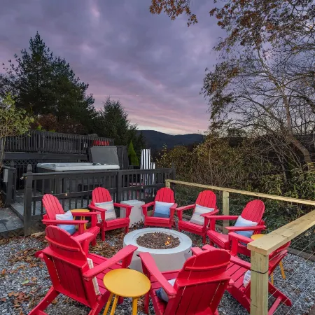 Expansive Deck Sleeps 16 Hot Tub Game Room