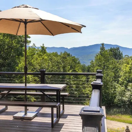 Private, Mountain Views, Close to Horse Show Grounds, Lake Placid and Hiking