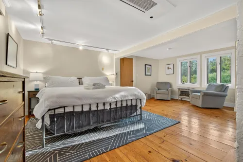 4 Br Sleeps 8 - Kayaks - Fire Pit - Dog Friendly - Boutique
