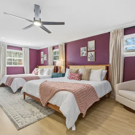 Sleeps 16 Golf Simulator Pickleball Pool Spa