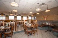 Coast Whitecourt Hotel - parking