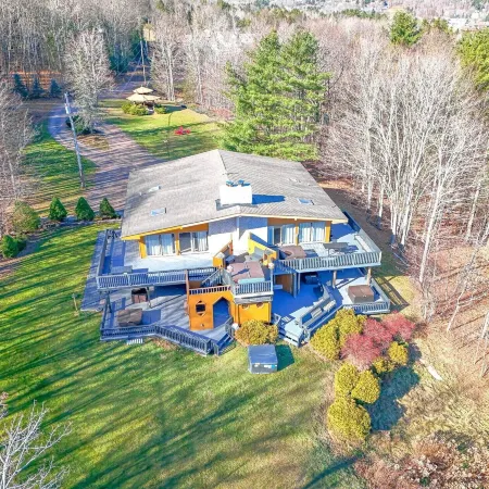 The Haüs Windham - Spacious Suites, Hot Tub, Mountain Views!