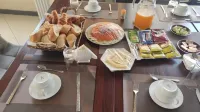 Sky Kenako Hotel - พร้อมอาหารเช้า