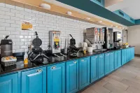 Country Inn & Suites by Radisson, Bowling Green, KY - Breakfast