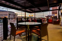 Hilton Garden Inn Lincoln Downtown/Haymarket - Parking