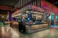 Moxy Portland Downtown - bar