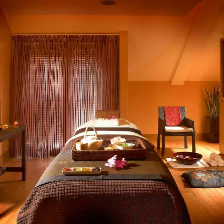 Westport Coast Hotel