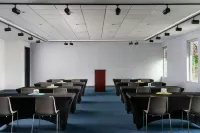 Aloft Cleveland Beachwood - parking
