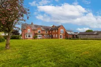 Port Hill House with Heated Outdoor Pool - 2-Star