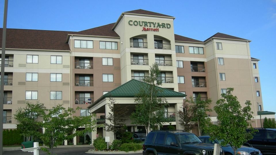 Courtyard Erie Ambassador Conference Center
