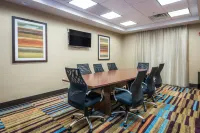 Fairfield Inn & Suites Enterprise - Parkplatz