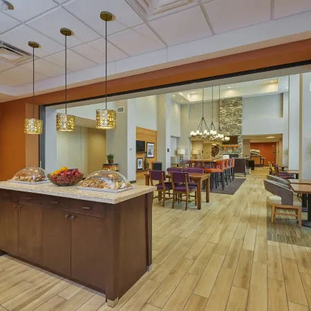 Hampton Inn & Suites Roseburg