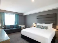 Sandman Signature Ottawa Airport Hotel Hotels near EY Centre