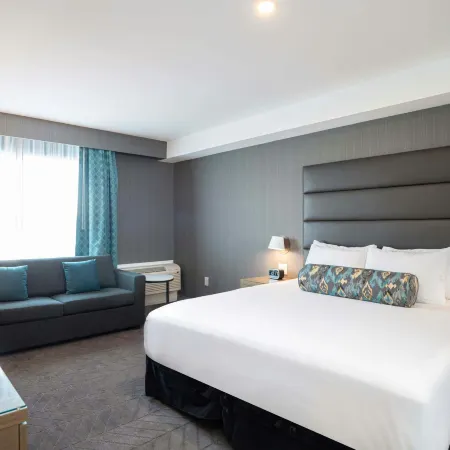 Sandman Signature Ottawa Airport Hotel