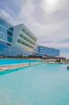 Hilton Pilar - Pool