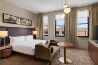 Hotel Savoy Kansas City, Tapestry Collection by Hilton - bar