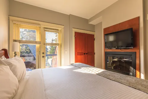 "Serene Spruce" at Solara Resort - Jacuzzi