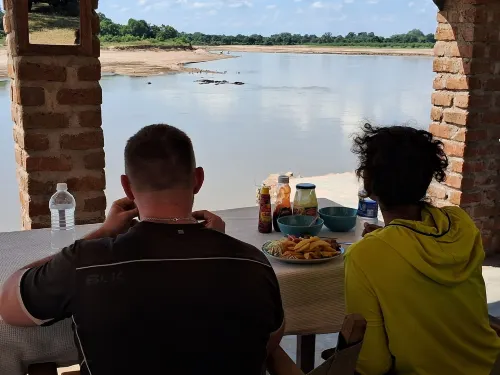Mikango safaris - piscina