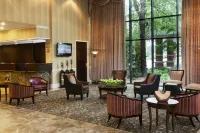 DoubleTree by Hilton Charlottesville - parking