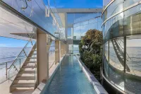 Malibu Glass Estate in Malibu -  Ferienhäuser