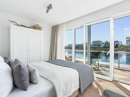Houseboat in Olpenitz With Swimming Pool - Boutique