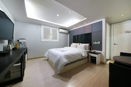 Guri Zenith Hotels in Guri-si