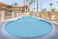 Super 8 by Wyndham Anaheim/Disneyland Drive
