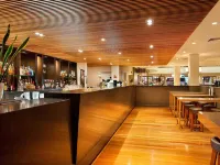 Mercure Gold Coast Resort - bar