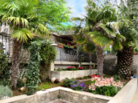 Garden Hotels in Selca