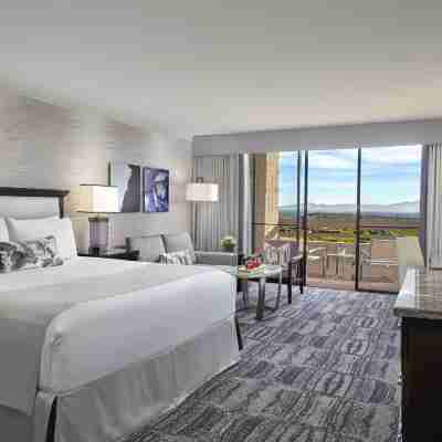 Loews Ventana Canyon Resort Rooms