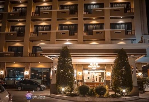 더 센트리스 호텔 파탈룽 썸네일