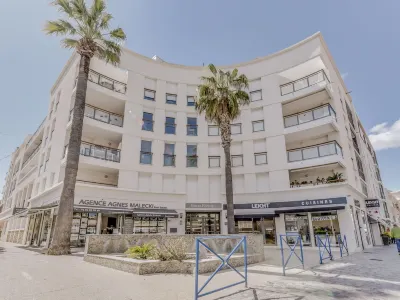 Beau Rivage Hotels near Visite des Calanques Cavalaire