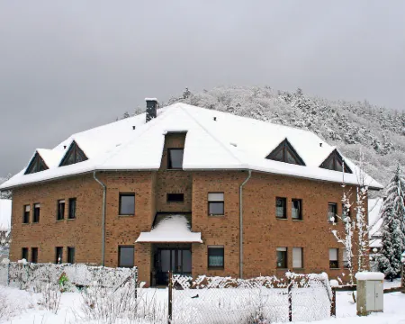 Ferienapartments Adenau アーデナウのホテル