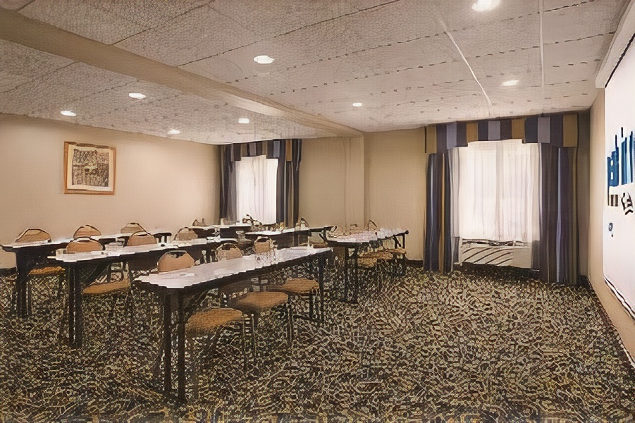 Park Inn by Radisson Albany