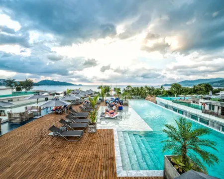 Hotel Clover Patong Phuket Hotels in Phuket